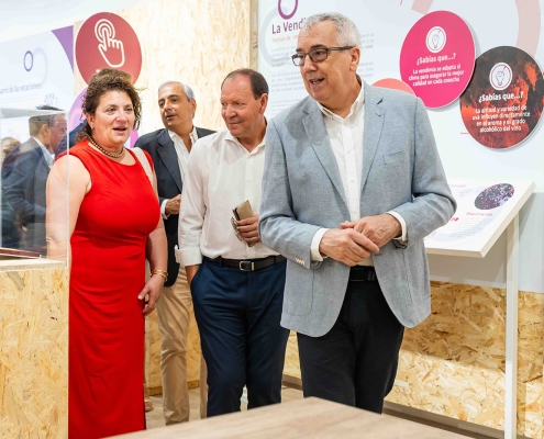 Mollina inaugura el CIVA, un nuevo referente enoturístico y cultural de la provincia de Málaga Mollina inaugura el CIVA, un nuevo referente enoturístico y cultural de la provincia de Málaga
